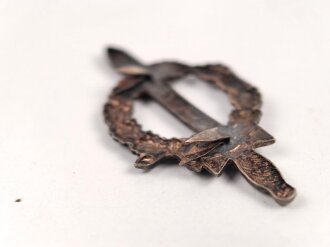 "Kampfabzeichen" als Auflage für das Band zur Deutsche Ehrendenkmünze des Weltkrieges 1914-1918