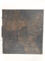 Transportkasten Wehrmacht aus Metall. Maße etwa 40 x 40 x 12cm . Originallack