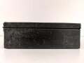 Transportkasten Wehrmacht aus Metall. Maße etwa 40 x 40 x 12cm . Originallack