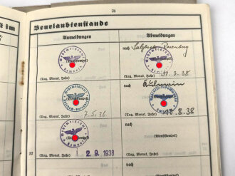 Heer , Wehrstammbuch eines Angehörigen zunächst Infanterie Ersatz Batl. 72 Karlsbad, danach etliche weitere Einheiten, zuletzt Panzer Grenadier Sturmbtl 2. Panzerarmee. Besetzung des Departemets Indre et Loire , Ende 1943 Bekämpfung der Bandenbewegung im