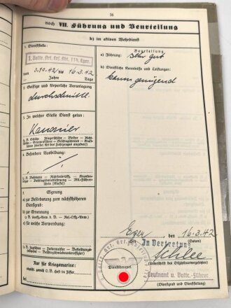 Heer, Wehrstammbuch eines Angehörigen der Artillerie Ersatz Abteilung 114 Eger, danach diverse weitere Artillerieabteilungen, am 20.7.44 entlassen. Eingetragenes Verwundetenabzeichen schwarz und silber, Rußlandfeldzug.