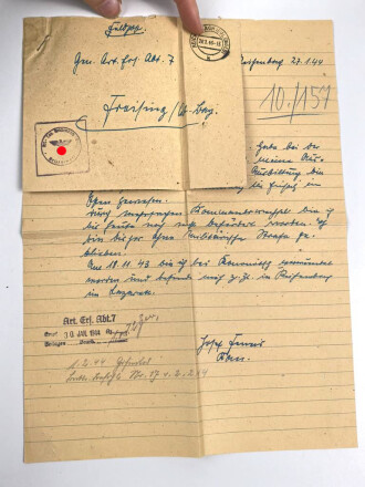 Heer, Wehrstammbuch eines Angehörigen der Artillerie Ersatz Abteilung 114 Eger, danach diverse weitere Artillerieabteilungen, am 20.7.44 entlassen. Eingetragenes Verwundetenabzeichen schwarz und silber, Rußlandfeldzug.