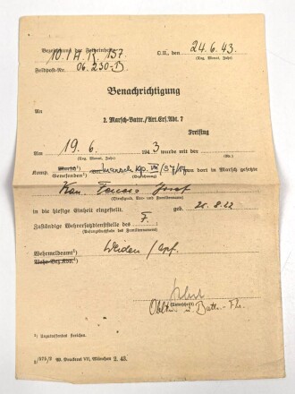 Heer, Wehrstammbuch eines Angehörigen der Artillerie Ersatz Abteilung 114 Eger, danach diverse weitere Artillerieabteilungen, am 20.7.44 entlassen. Eingetragenes Verwundetenabzeichen schwarz und silber, Rußlandfeldzug.