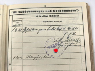 Heer, Wehrstammbuch eines Angehörigen zunächst Artillerie Ersatz Abteilung Regensburg, danach weitere Artillereinheiten, Rußlandfeldzug, eingetragene Ostmedaille.