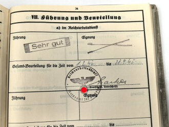 Heer, Wehrstammbuch eines Angehörigen zunächst Pionier Ersatz Btl. 46 Regensburg, danach verschiedene Grenadier und Pionier Einheiten.