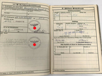 Heer, Wehrstammbuch eines Angehörigen zunächst Pionier Ersatz Btl. 46 Regensburg, danach verschiedene Grenadier und Pionier Einheiten.