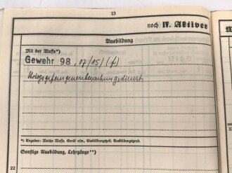 Heer, Wehrstammbuch eines Angehörigen zunächst Pionier Ersatz Btl. 46 Regensburg, danach verschiedene Grenadier und Pionier Einheiten.