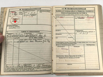 Heer, Wehrstammbuch eines Angehörigen zunächst Infanterie Ersatz Btl. 21 Fürth., danach weiter Infanterieeinheiten, Ab Oktober 1942 beim Wehrbezirkskommando Fürth.