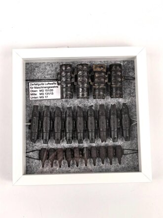 Luftwaffe , Sammlung Zerfallgurte MG 151/20, MG131/13 und MG17. Ordentlich gerahmt, Maße des Rahmen 25 x 25 x 4,5cm
