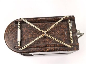 Höhenschreiber, Hersteller Kroneis Wien. Beinahe Baugleich mit den Gerät der Wehrmacht, meiner Meinung jedoch Nachkriegsproduktion. Fuktion nicht geprüft