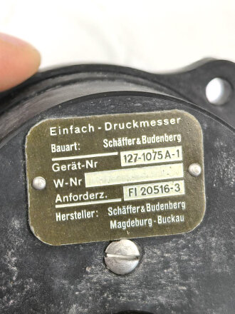Luftwaffe Einfach Druckmesser Fl 20516-3. Funktion nicht geprüft, so unter anderem in He162 verbaut, Unverbautes Stück im originalen Umkarton