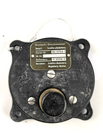 Luftwaffe Einfach Druckmesser Fl 20516-3. Funktion nicht geprüft, so unter anderem in He162 verbaut, Unverbautes Stück im originalen Umkarton
