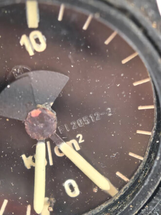 Luftwaffe, zweifach Druckanzeiger Fl 20512-2, verbaut in Bf109, Gehäusefront repariert / gespachtelt, Glasring neuzeitlich ?Funktion nicht geprüft