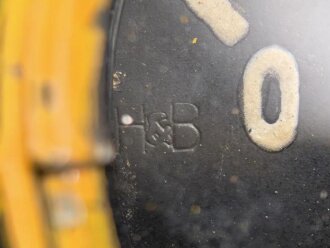 Luftwaffe, elektrischer Vorratsanzeiger 0-425 Liter,  Fl 20723, verbaut in Go 244 und He 162, vermutlich neuzeitlich gelb nachlackiert, Funktion nicht geprüft, defekt