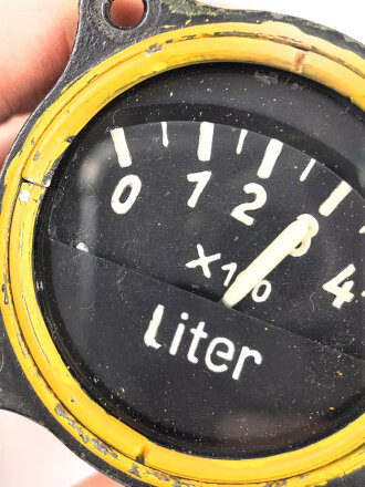 Luftwaffe, elektrischer Vorratsanzeiger 0-425 Liter,  Fl 20723, verbaut in Go 244 und He 162, vermutlich neuzeitlich gelb nachlackiert, Funktion nicht geprüft