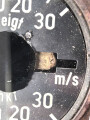 Luftwaffe, Variometer Fl 22386, verbaut in Messerschmitt Bf 109 K-4, Me 262, Arado Ar 234, Fw 190,  Restaurierter Bodenfund, Blatt Nachbau, Funktion nicht geprüft