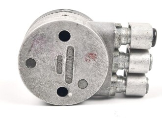 Luftwaffe, Druckknopf für Knüppelgriff KG12,  Fl.E.582501. Funktion nicht geprüft