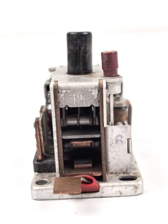 Luftwaffe, Selbstschalter Fl E5002 06. Ungebraucht, in beschädigter Umverpackung