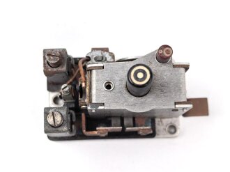 Luftwaffe, Selbstschalter Fl E5002 06. Ungebraucht, in beschädigter Umverpackung