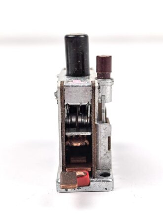 Luftwaffe Selbstschalter zur Sicherung der elektrischen Bordanlage gegen Überlastung und Kurzschluß. FL E 5000 01, ungebrauchtes Stück in der originalen Verpackung