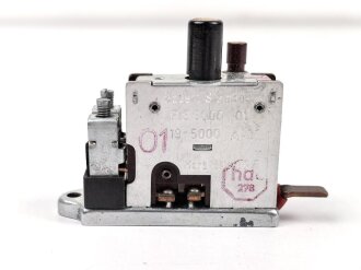 Luftwaffe Selbstschalter zur Sicherung der elektrischen Bordanlage gegen Überlastung und Kurzschluß. FL E 5000 01, ungebrauchtes Stück in der originalen Verpackung