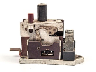 Luftwaffe Selbstschalter zur Sicherung der elektrischen Bordanlage gegen Überlastung und Kurzschluß. FL E 5000 01, ungebrauchtes Stück