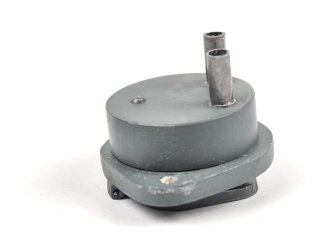 Luftwaffe, Einbau Steckdose Fl 32624. Nachbau aus Kunststoff