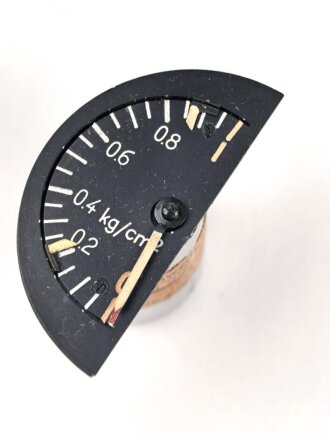 Luftwaffe, Messwerk links zum  Zweifach Druckanzeiger ,...