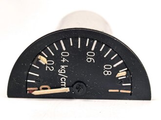 Luftwaffe, Messwerk links zum  Zweifach Druckanzeiger ,...