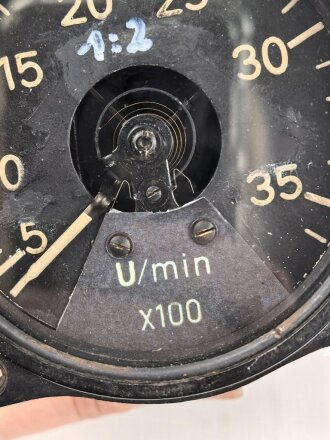 Luftwaffe, elektrischer Drehzahlanzeiger, verbasteltes Stück