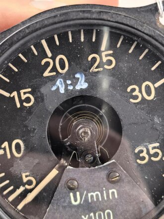 Luftwaffe, elektrischer Drehzahlanzeiger, verbasteltes Stück