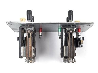 Luftwaffe, Teil von Luftschrauben Stellungsanzeiger Hs 129, die Kellog und Zugschalter sind Original