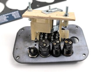 Luftwaffe, Konvolut Flugzeugteile aller Art, alles neuzeitliche Nachbauen, meist aus Kunststoff