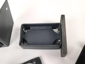 Luftwaffe, Konvolut Flugzeugteile aller Art, alles neuzeitliche Nachbauen, meist aus Kunststoff