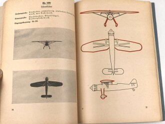 NSFK "Luftfahrtkunde" Heft 2, datiert 1943, 128 Seiten, DIN A5. Hakenkreuz übermalt