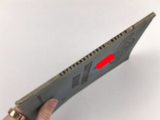 NSFK "Luftfahrtkunde" Heft 2, datiert 1943, 128 Seiten, DIN A5. Hakenkreuz übermalt