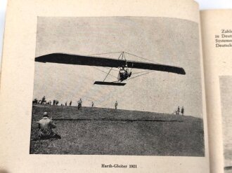 NSFK "Luftfahrtkunde" Heft 2, datiert 1943, 128 Seiten, DIN A5. Hakenkreuz übermalt