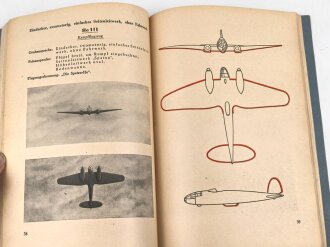 NSFK "Luftfahrtkunde" Heft 2, datiert 1943, 128 Seiten, DIN A5. Hakenkreuz übermalt