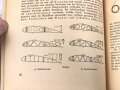 NSFK "Luftfahrtkunde" Heft 2, datiert 1943, 128 Seiten, DIN A5. Hakenkreuz übermalt