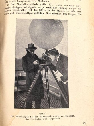 "Wetterkunde für Flieger und Freunde der Luftfahrt" Band 20, datiert 1939, 113 Seiten, kleiner als DIN A5, wasserschade