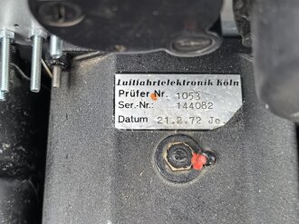 U.S. Army Air Force 2. Weltkrieg, Instrumentenbrett einer Mustang P-51. Die Instrumente soweit ich das beurteilen kann alle original , das Instrumentenbrett sowie die Kompassfeststellung sind neuzeitliche Fertigungen..