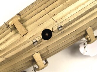 Luftschiff / Zeppelin " LZ 129 Hindenburg" als Kinderspielzeug aus Blech der Firma " Tippco"  Länge 29cm, Original Bemalt, die Luftschraube aus Zelluloid, Funktioniert einwandfrei. Ungereinigtes Stück