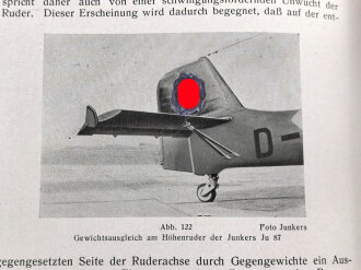"Praktische Therorie in der Flugtechnik Band 4 - Der Flug" datiert 1941, 208 Seiten, DIN A5