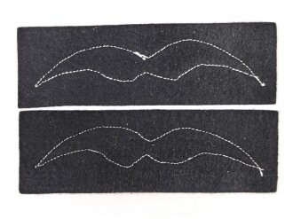 Luftwaffe, Paar Dienstgradabzeichen für den Fliegerschutzanzug. Einfache, neuzeitliche Anfertigung auf schwarzem Untergrund