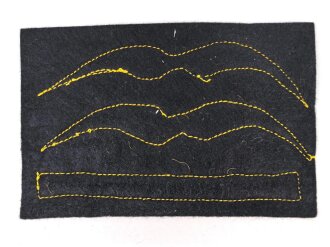 Luftwaffe, Dienstgradabzeichen für den Fliegerschutzanzug. Einfache, neuzeitliche Anfertigung auf schwarzem Untergrund