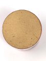 Kerzenhalter aus rotem Chelluloid, Durchmesser oben etwa 6,5cm, schwarzes Hakenkreuz auf weissem Grund.