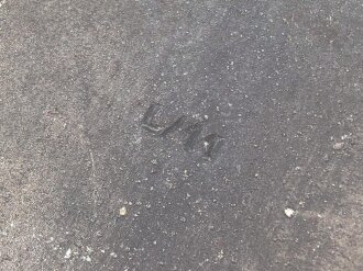 Verwundetenabzeichen in silber, Zink versilbert, Herstellermarkierung L/11