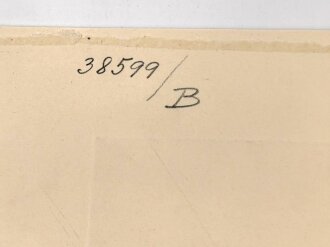 Paar großformatige Studioaufnahmen eines Angehörigen des Heeres. Gesamtmaß je 25 x 35cm