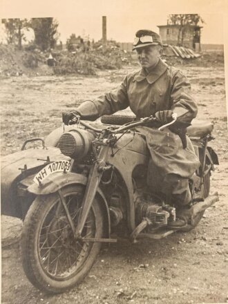 Foto 23 x 28cm Kradmelder auf Motorrad