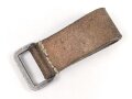 Aufschiebeschlaufe Wehrmacht , datiert 1937. Wurde benutzt um z.B. die Feldflasche ans Koppel zu hängen